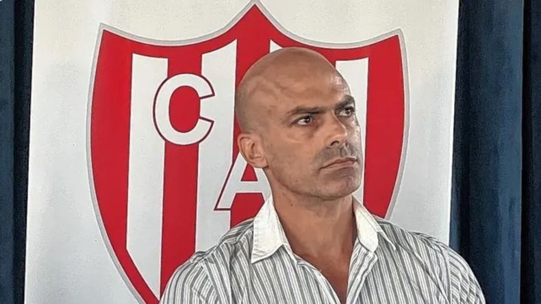 Héctor Desvaux quiere ser presidente de Unión
