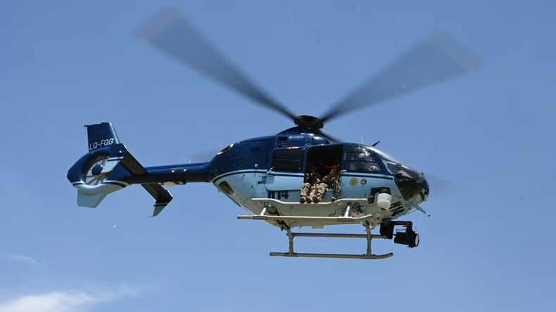 Un helicóptero que iba rumbo a los incendios en La Rioja se precipitó en San Juan.&nbsp;