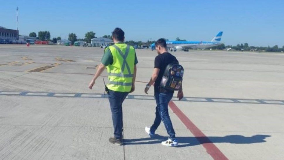 messi estuvo varado en rosario, pero ya llego para sumarse a la seleccion