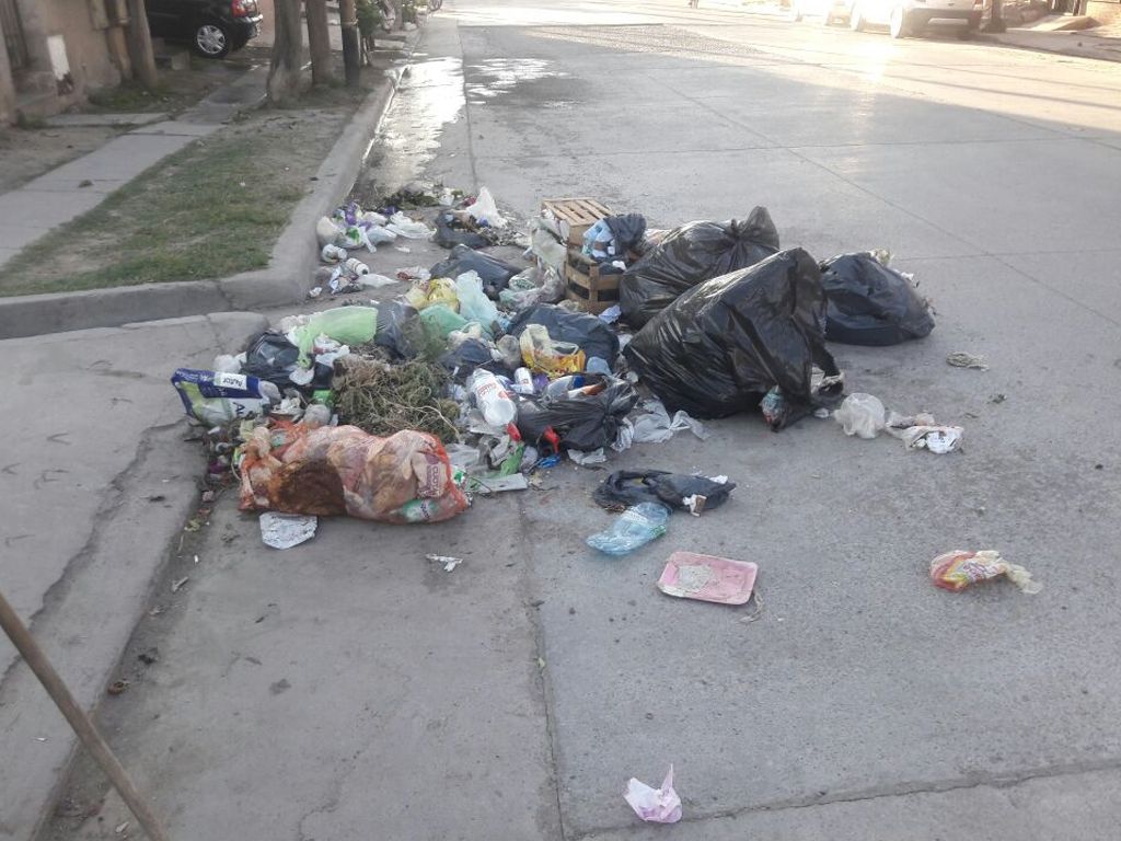 Inescrupulosos sacaron la basura