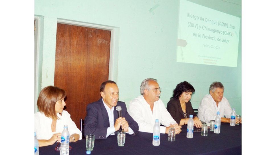 Reunión con intendentes y comisionados