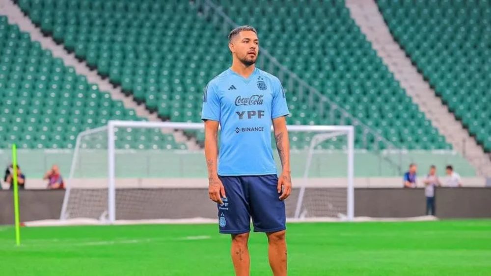 Facundo Medina estará en la doble fecha de Eliminatorias de noviembre.