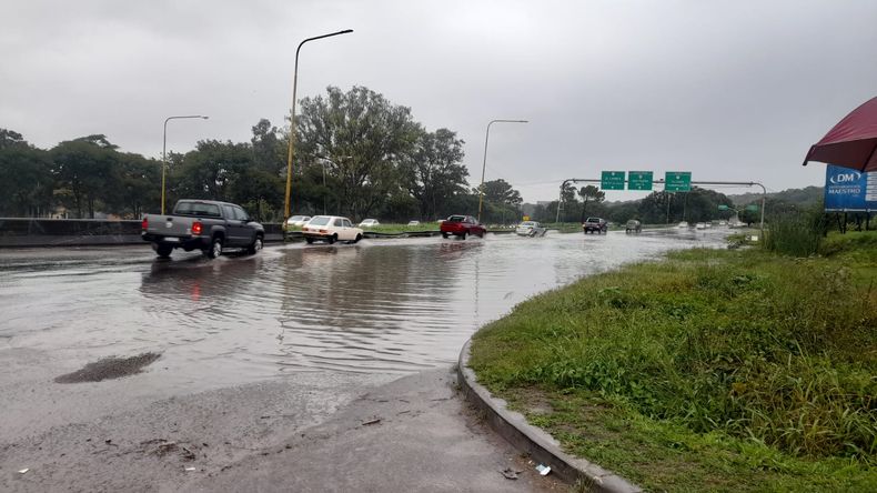 lluvia avenida Savio (1)