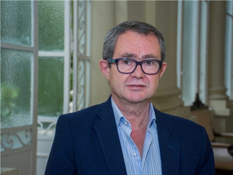mario pizarro: los parques solares alivianaran los cortes de luz en verano