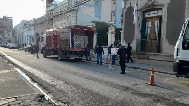 Elecciones 2025: comenzó el operativo de traslado de las urnas a la Escuela de Minas