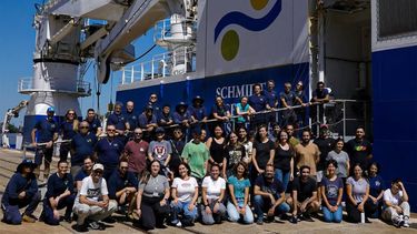 El equipo de la expedición del Conicet Vida en los extremos.