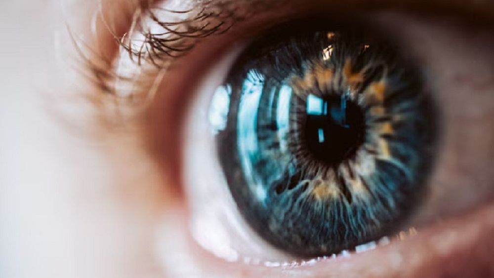 El síntoma en la vista que indica que hay niveles altos de azúcar en sangre.