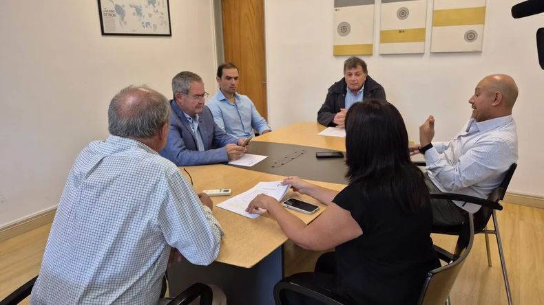 Jujuy, Salta y Tucumán demandaron a Transnoa ante el ENRE Jujuy, Salta y Tucumán demandaron a Transnoa ante el ENRE