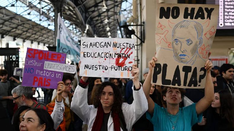 Marcha Universitaria en Buenos Aires Marcha Universitaria en Buenos Aires