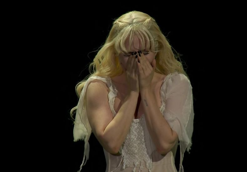 lady gaga llora.jpg