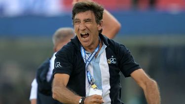 Racing confirmó la continuidad de Gustavo Costas hasta 2028