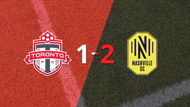 Nashville SC le dio vuelta el partido a Toronto FC con un 2-1