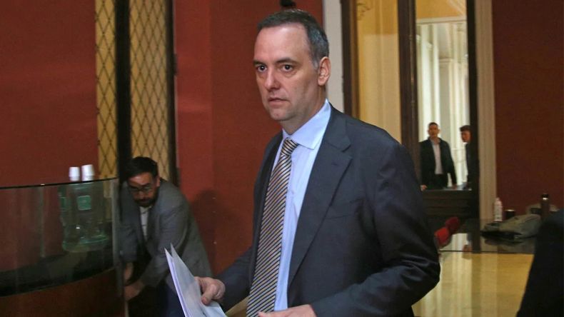 Lo trataron de odiador, de negacionista, de ingerir sustancias, introdujo Manuel Adorni en su cuenta de X.