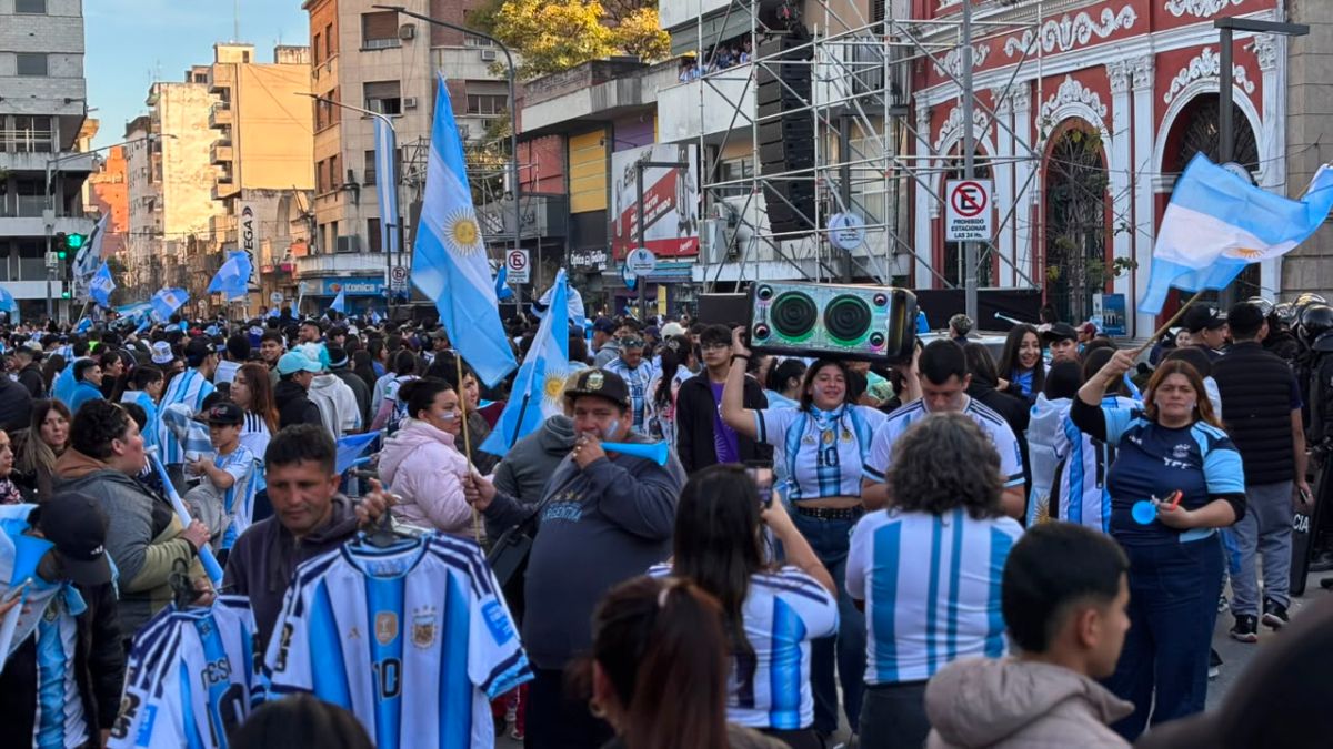 Disturbios en Tucumán: Los inadaptados estos quieren sentirse más importantes que Messi, dijo Girvau.