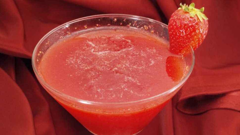 Imagen alusiva / Alumnas jujeñas buscan crear licor artesanal a base de frutillas