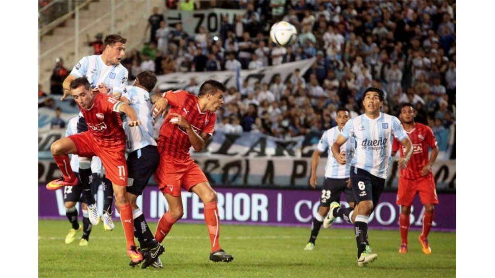 Triunfo de Racing sobre Independiente