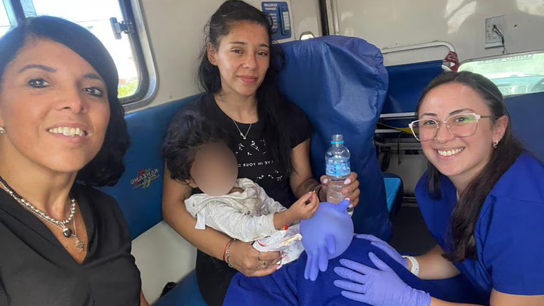 Tras su hallazgo E. y su mamá rumbo al hospital junto a la fiscal Silvana Pen