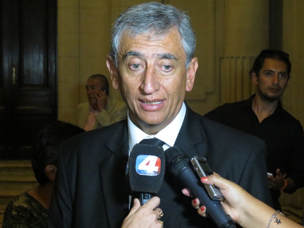 Carlos Alfonso - Ministro de Hacienda