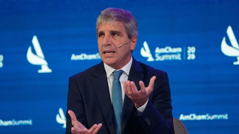 Luis Caputo reconoció que el dato de la actividad económica en febrero “dio mal” y anticipó una baja de la inflación en abril. &nbsp;