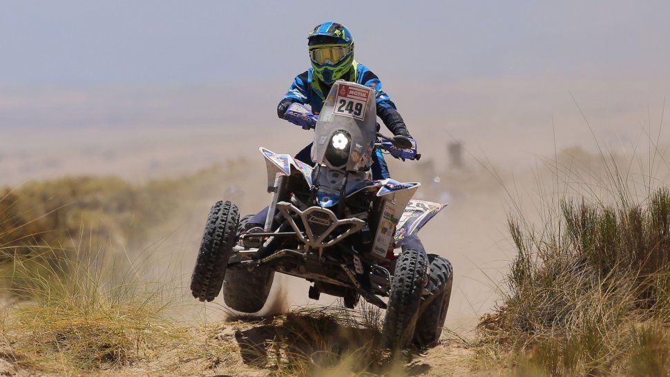 en la 11 etapa del dakar 2018, el argentino cavigliasso sorprendio