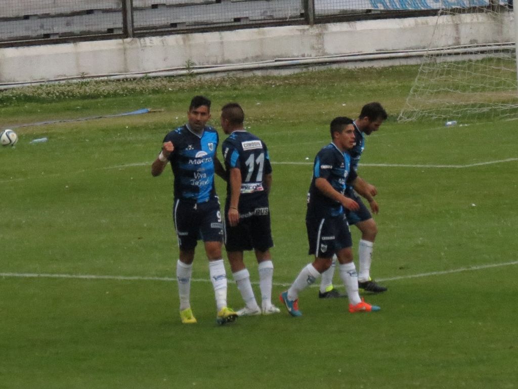 Miranda volvió al gol