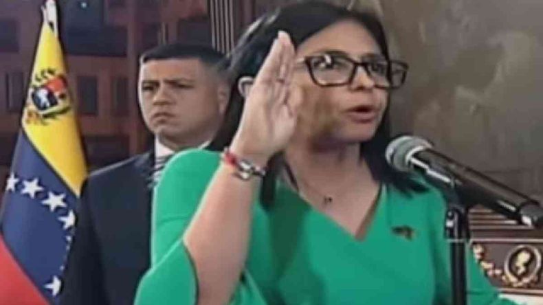 Delcy Rodríguez juró ante el Parlamento como presidenta interina de Venezuela Delcy Rodríguez juró ante el Parlamento como presidenta interina de Venezuela