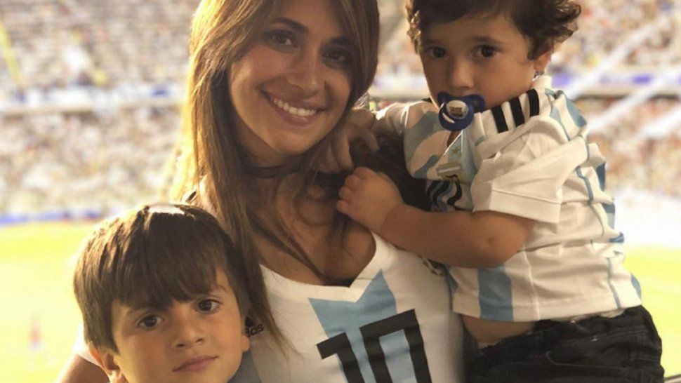 El mensaje de Antonela Roccuzzo a Messi a minutos de la clasificación