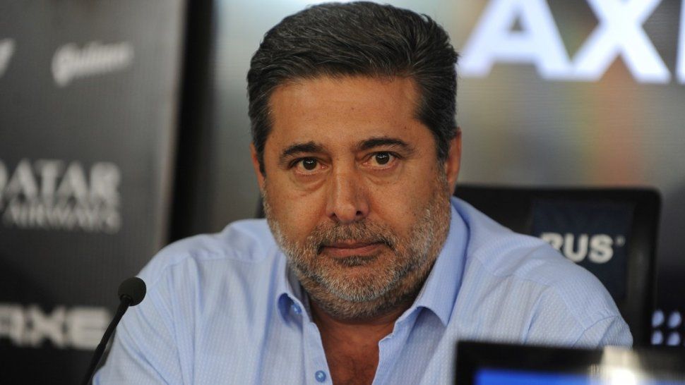 Angelici, contra Benedetto: Me dio la mano y me prometió que se quedaba