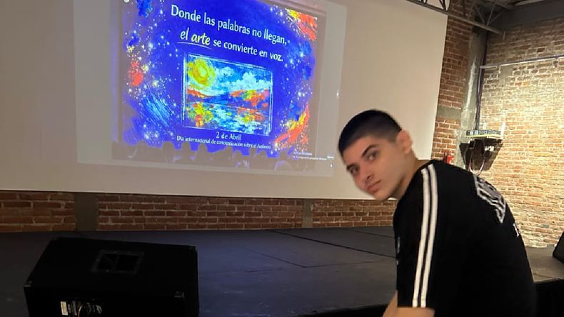 La primera muestra de Lisandro, una historia de arte, autismo y empatía