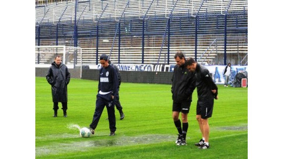 Suspendido por lluvia