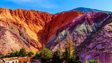 Ni el Hornocal ni Purmamarca: cuál es el cerro ideal para visitar en el verano 2025