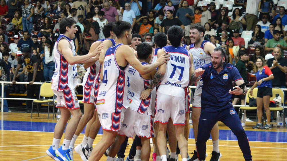 Jujuy Básquet ganó el clásico en Salta.