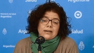 Carla Vizzotti informó que se evalúa considerar el contacto estrecho como positivo de coronavirus para descomprimir los centros de testeo.