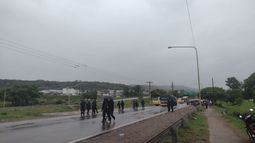 Comenzaron a levantar los cortes en el acceso sur de San Salvador de Jujuy.