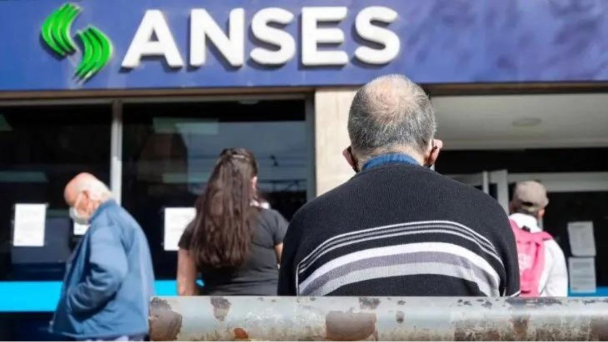 Con está nueva moratoria previsional las personas que no llegan a cumplir los 30 años de aportes requeridos, puedan regularizar su deuda y acceder a la jubilación mínima.