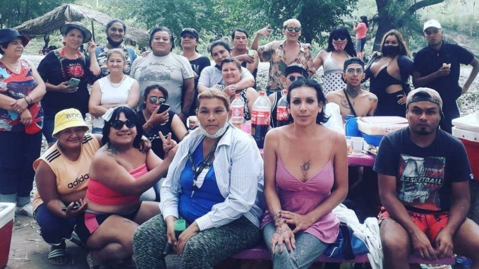la ley de cupo laboral trans nos sacaria de la prostitucion, dicen las damas de hierro