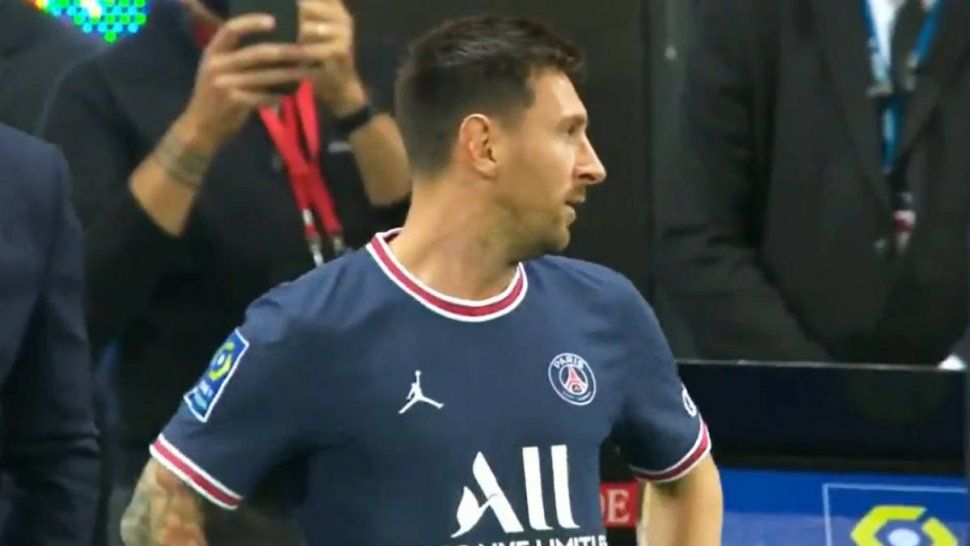 Ovación por Messi: el argentino hizo su debut en el PSG