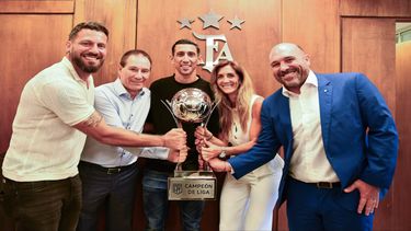 AFA le entregó el trofeo de “Campeón de Liga” a Rosario Central por ser el equipo que más puntos sumó en la Tabla Anual.