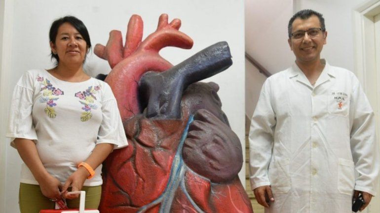 Luis Luna junto a otra trabajadora del Cucaijuy.&nbsp;