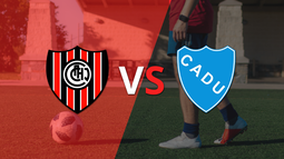 Sólido triunfo de Chacarita por 2-0 frente a Def. Unidos