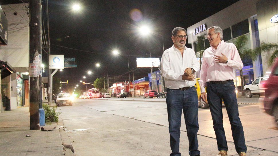 ¡Parece de día! Hay nueva iluminación led en la Avenida Almirante Brown