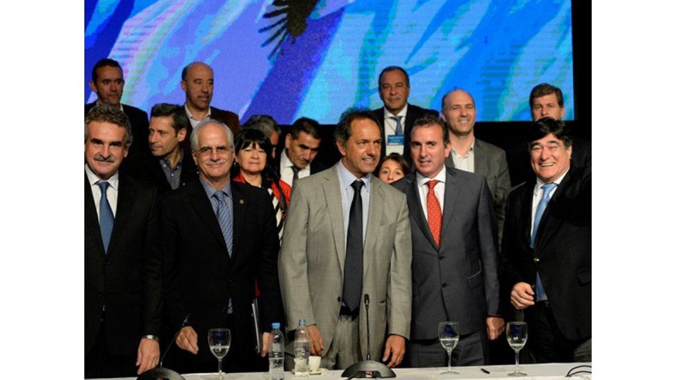 Encuentro de candidatos al Parlasur