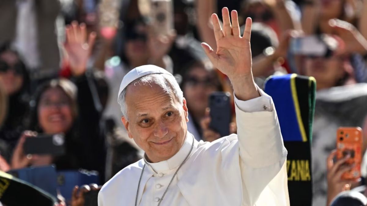 El papa León XIV continúa recuperándose de su cirugía en Roma.