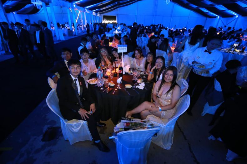 Las mejores fotos de lo que fue la Cena Blanca 2025 en capital