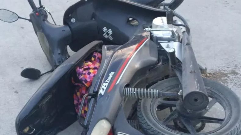 Domingo fatal: un joven murió en la rotonda de Yala tras derrapar con su moto - Imagen ilustrativa 