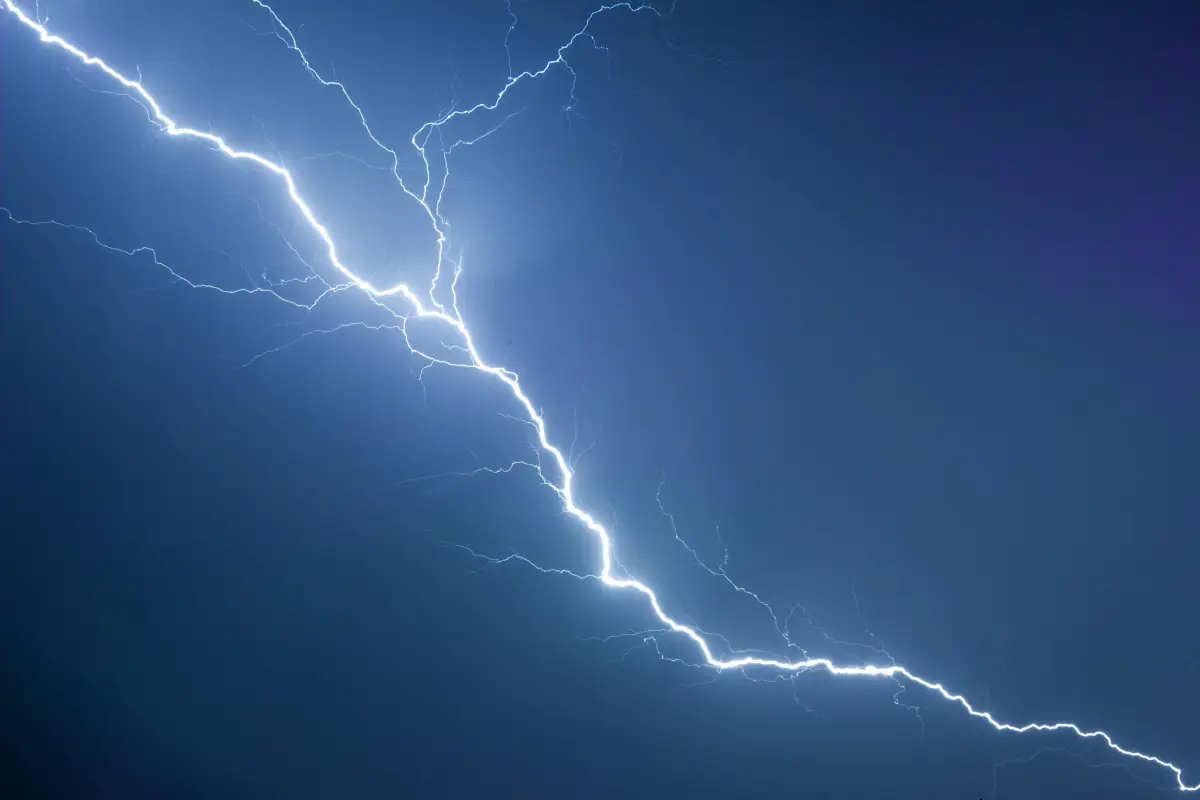 Un hombre falleció en Cochinoca tras el impacto de un rayoLa adolescente fue hallada sin vida en el mirador Cerro de la Cruz. Las pericias determinaron que la causa fue el impacto directo de un rayo.