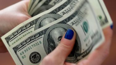 Hoy el dólar blue cotiza $473.