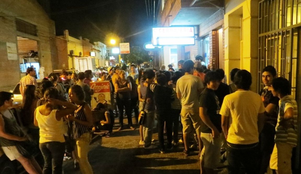 Amigos en la puerta