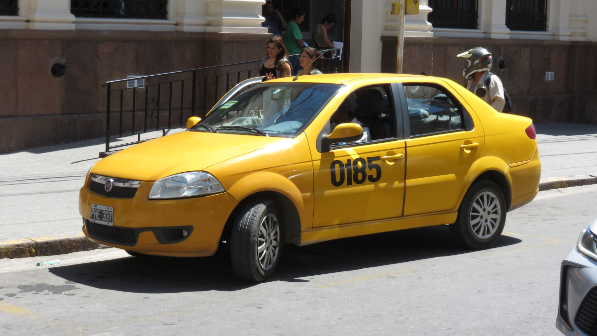 paro de transporte: cuanto tienen que cobrar los taxis en jujuy