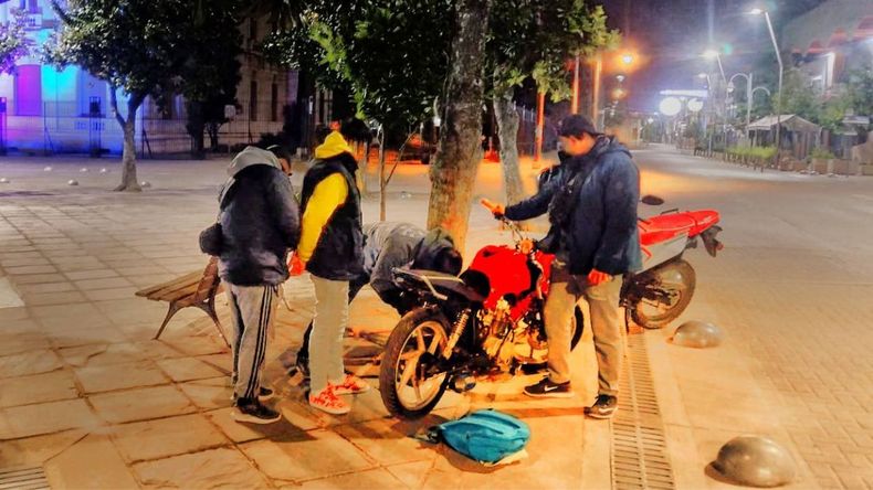 Robo y persecución en pleno centro.